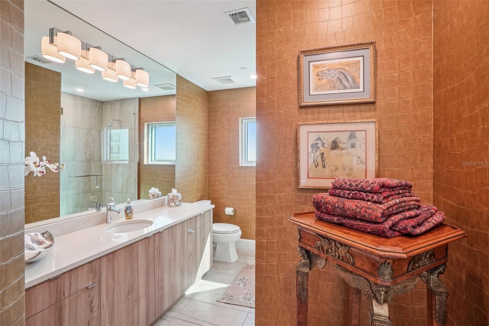 Image 16 of 98 For 3401 Bayshore Boulevard 1704