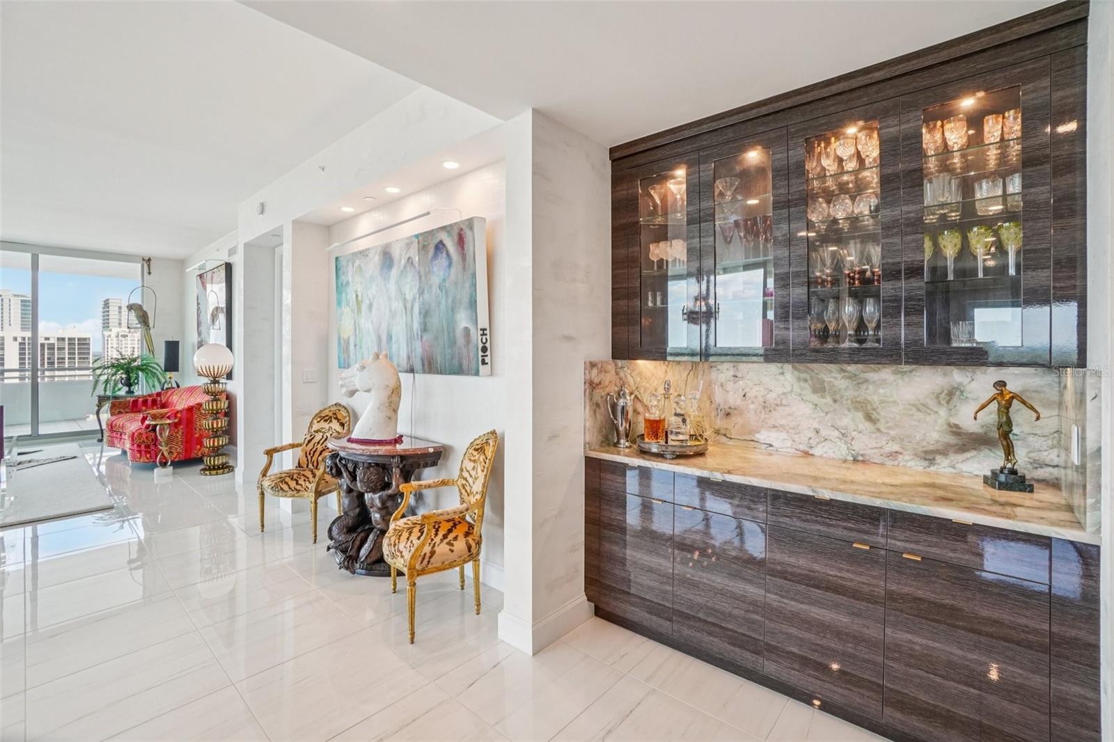 Image 33 of 98 For 3401 Bayshore Boulevard 1704