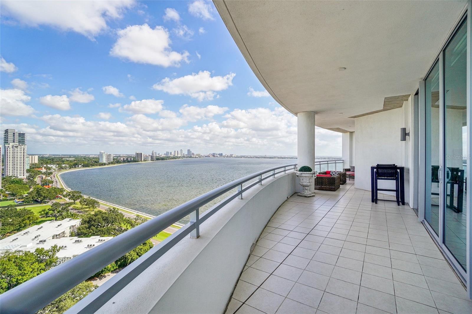 Image 52 of 98 For 3401 Bayshore Boulevard 1704