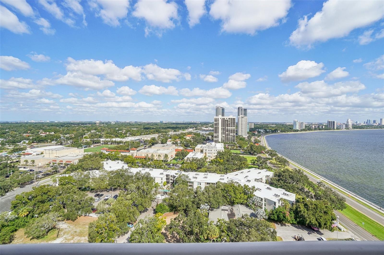 Image 54 of 98 For 3401 Bayshore Boulevard 1704