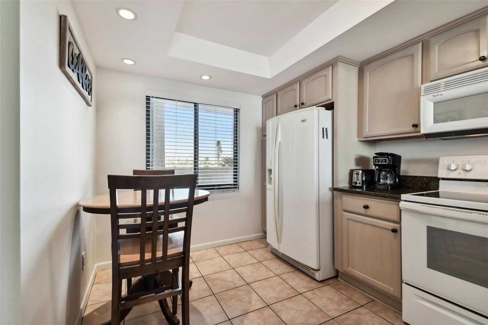Image 13 of 58 For 14950 Gulf Boulevard 404