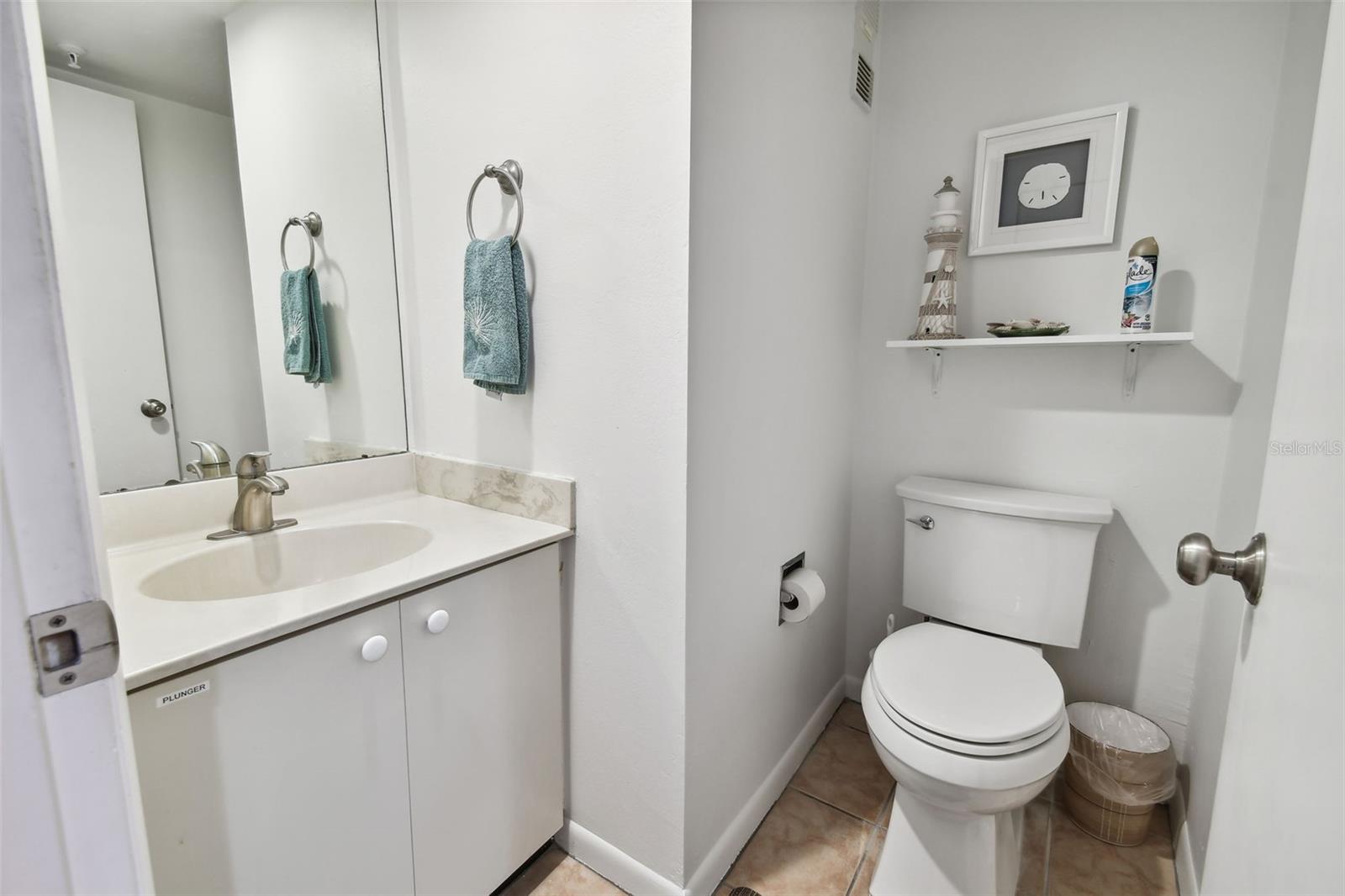 Image 17 of 58 For 14950 Gulf Boulevard 404