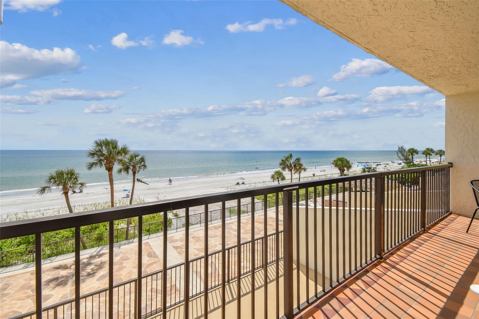 Image 40 of 58 For 14950 Gulf Boulevard 404