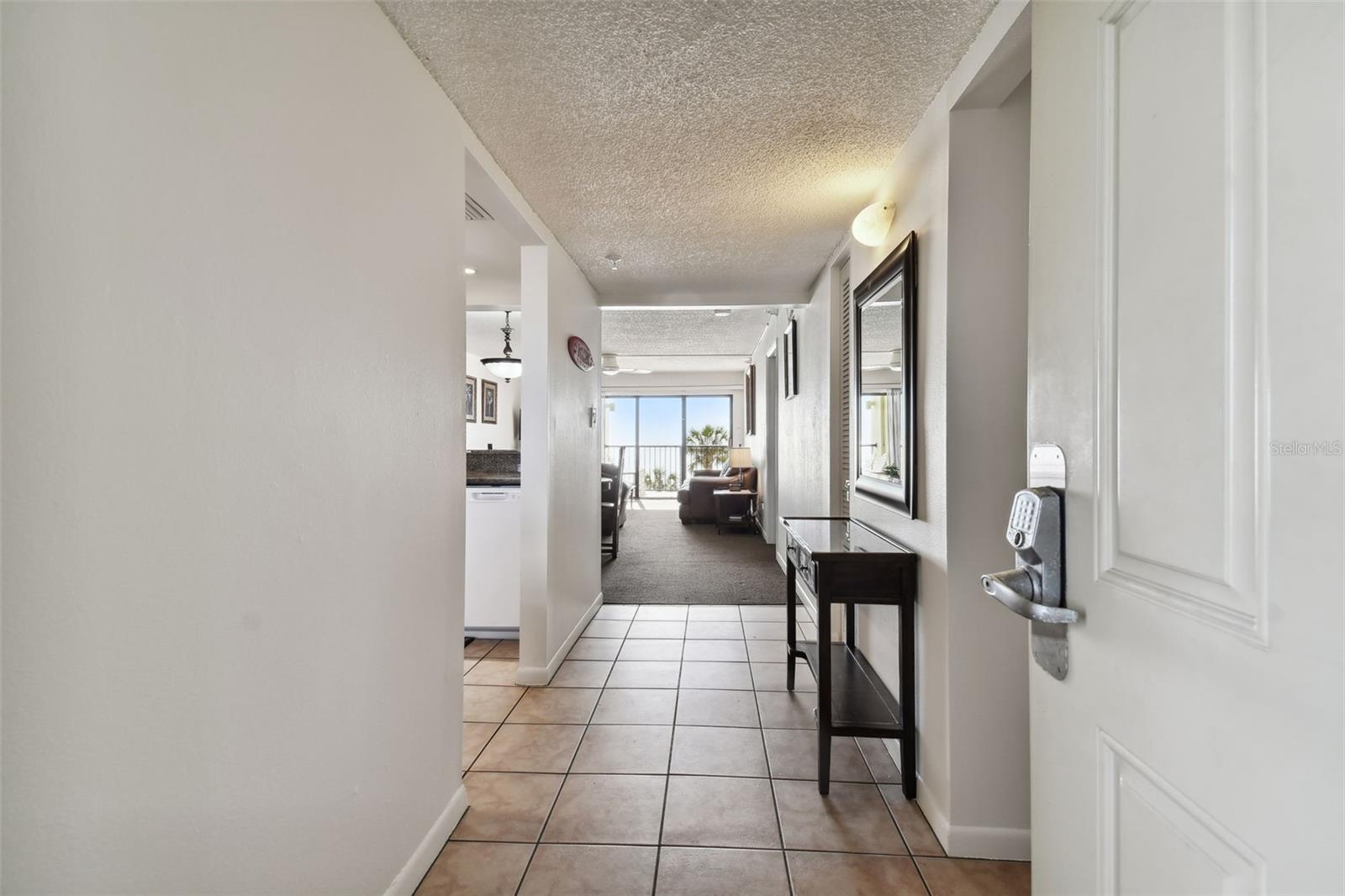 Image 5 of 58 For 14950 Gulf Boulevard 404