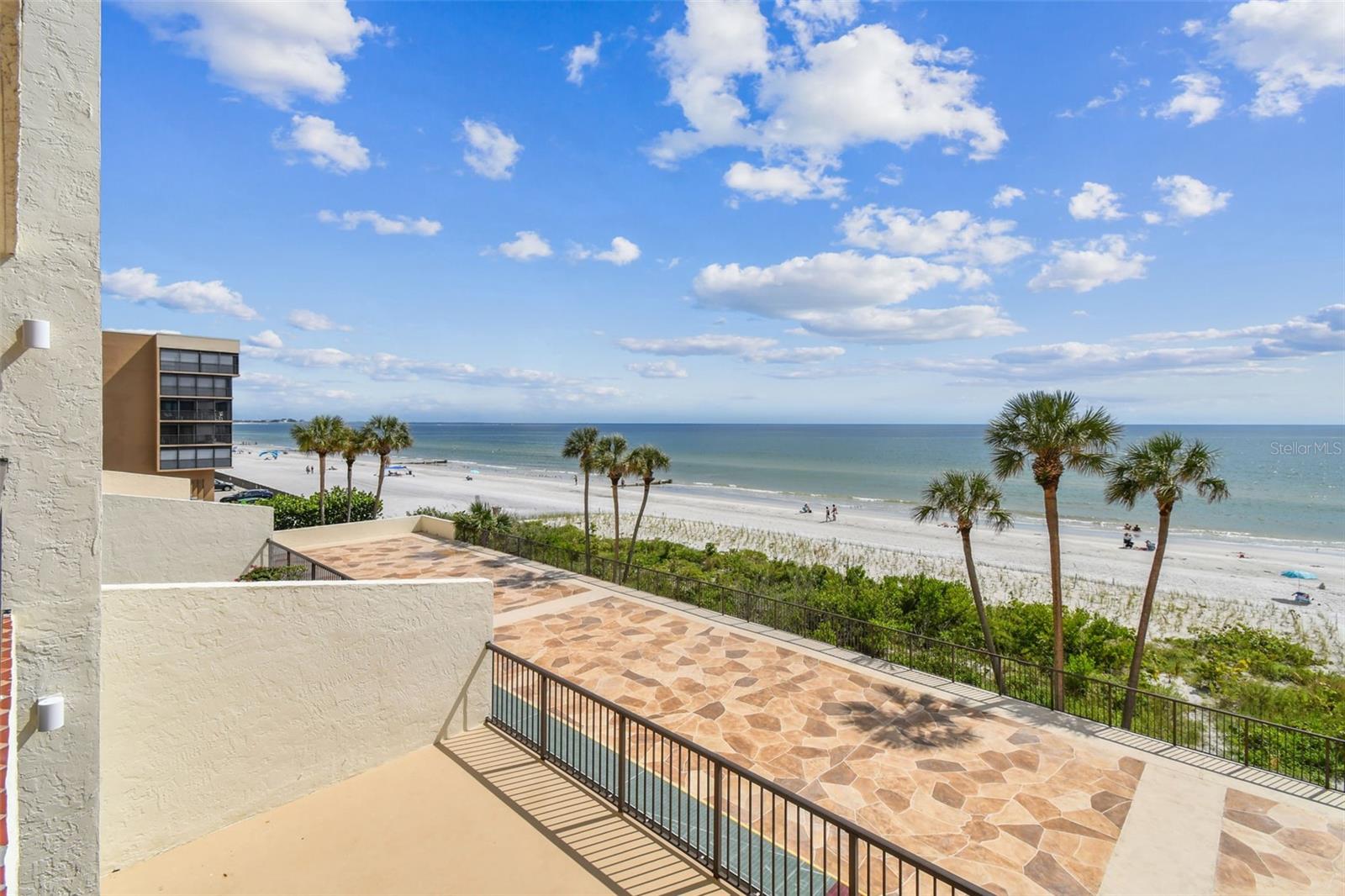 Image 51 of 58 For 14950 Gulf Boulevard 404
