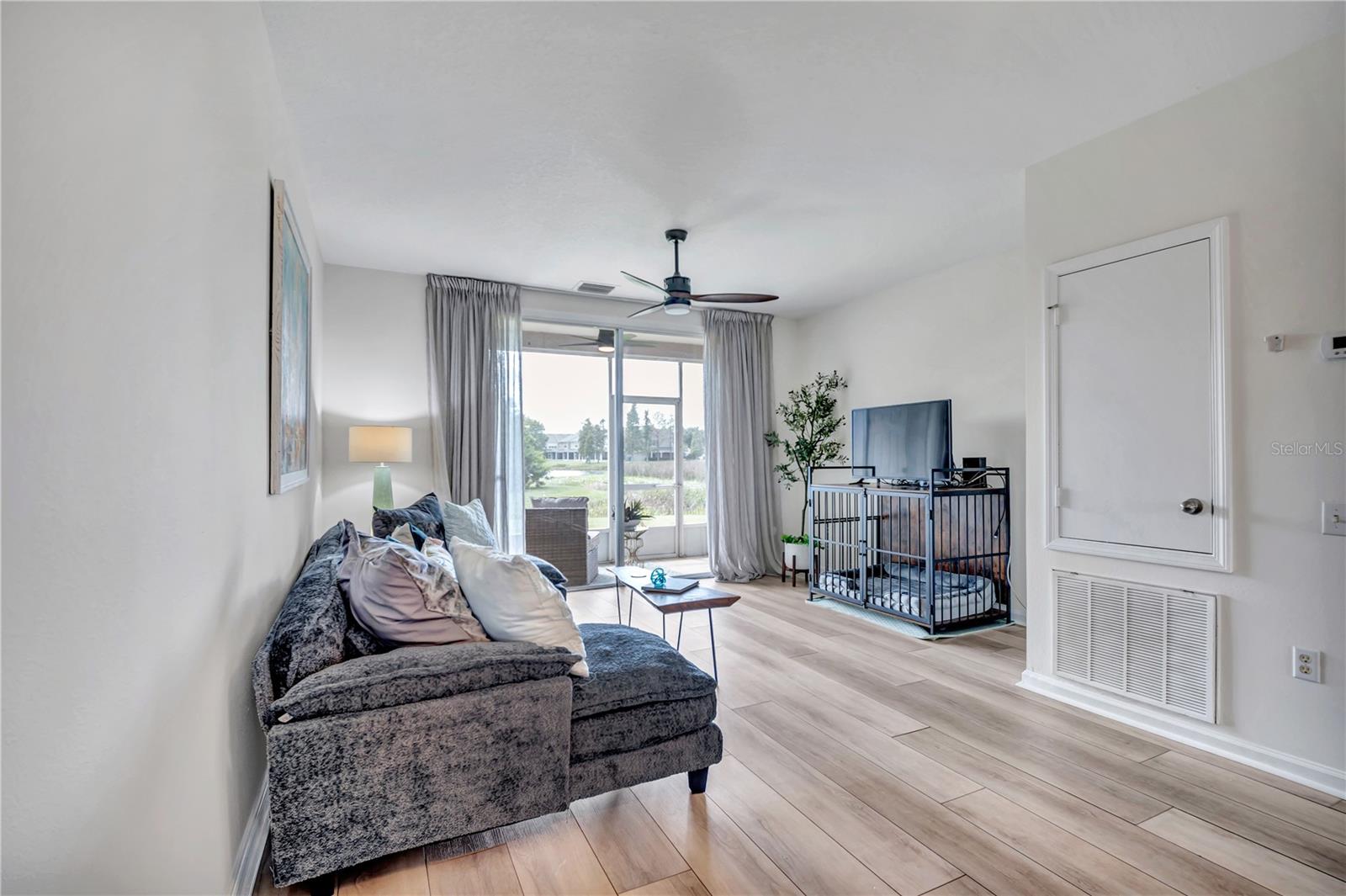 Image 14 of 40 For 10169 Bessemer Pond Court