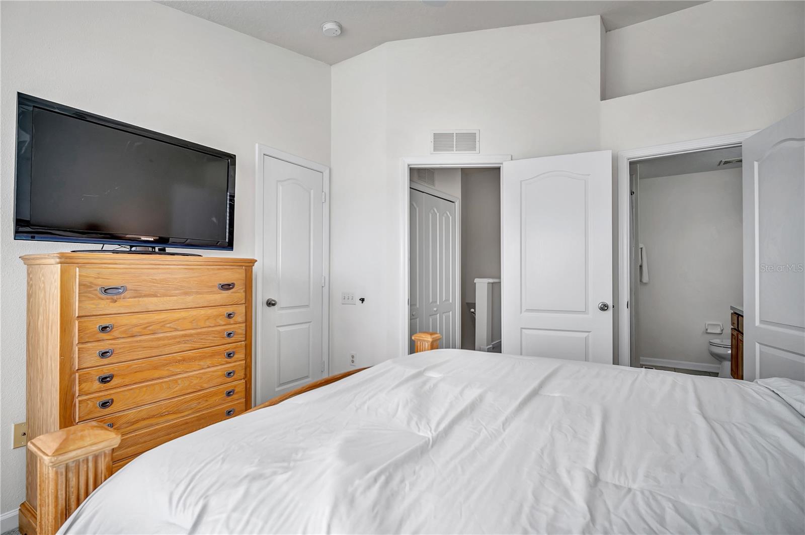 Image 24 of 40 For 10169 Bessemer Pond Court