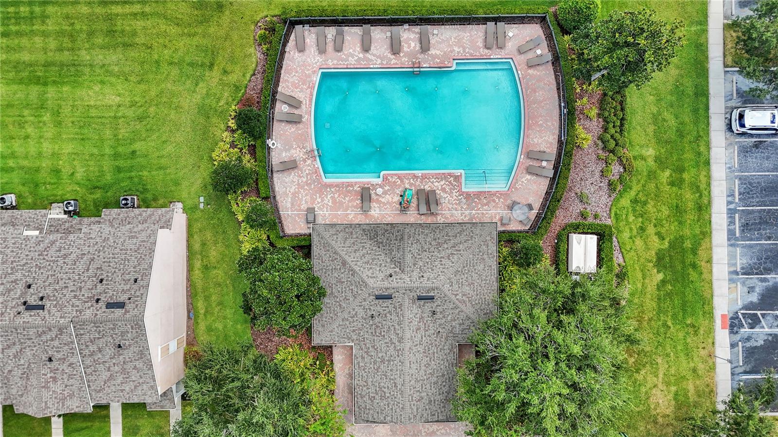 Image 32 of 40 For 10169 Bessemer Pond Court