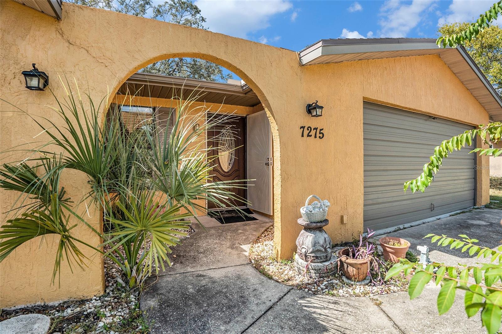 Details for 7275 Edinburgh Way, WEEKI WACHEE, FL 34613