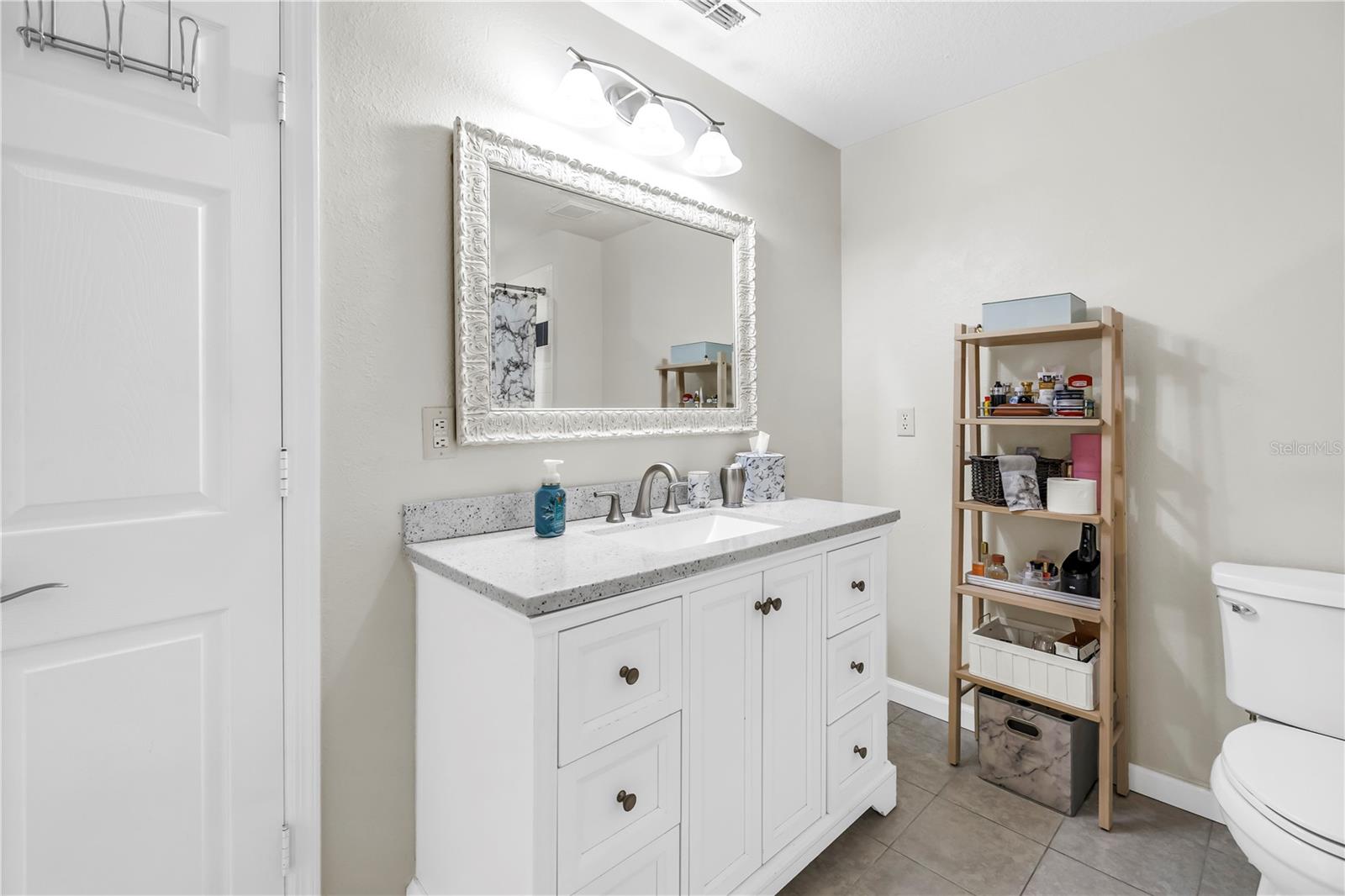 Image 21 of 60 For 4206 Bay Club Circle 4206