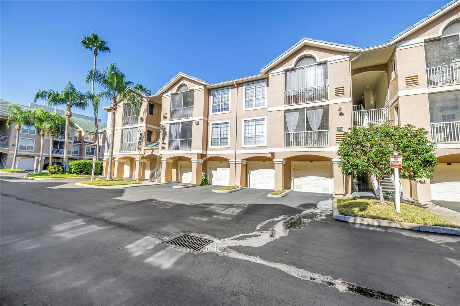 Image 31 of 60 For 4206 Bay Club Circle 4206