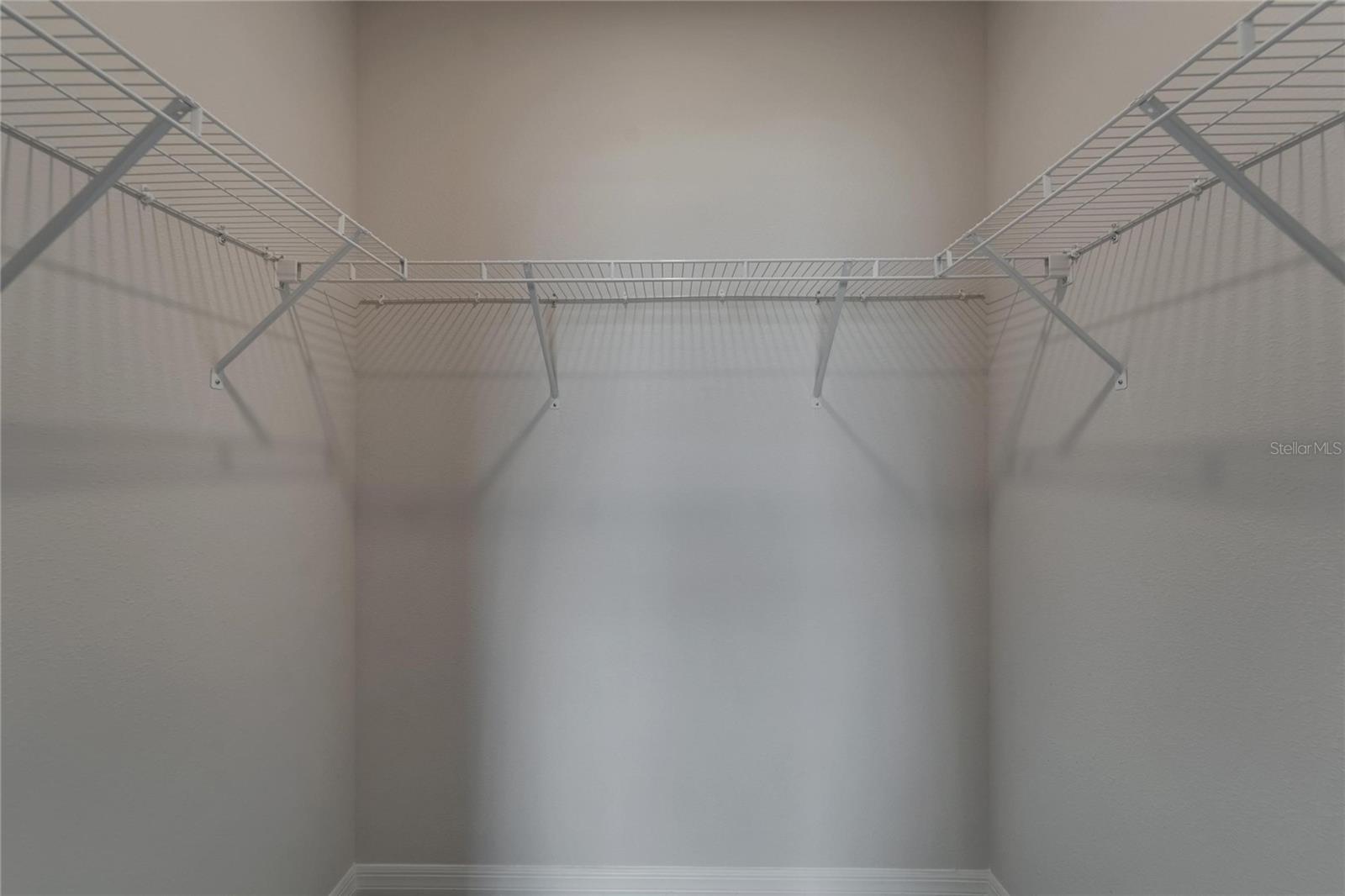 Image 20 of 50 For 17637 Crescent Moon Loop