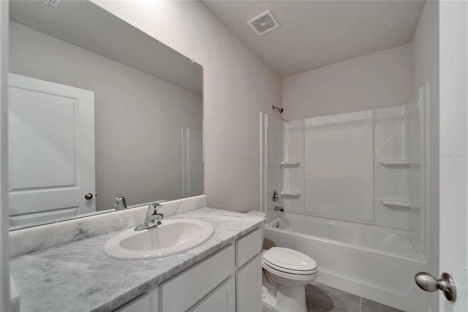 Image 32 of 50 For 17637 Crescent Moon Loop