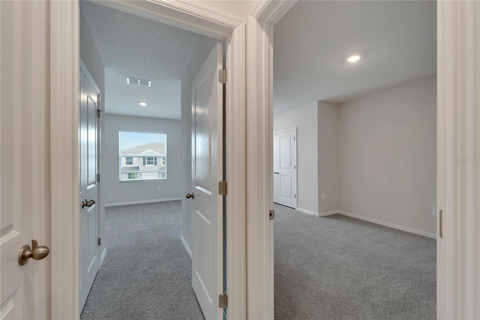 Image 36 of 50 For 17637 Crescent Moon Loop