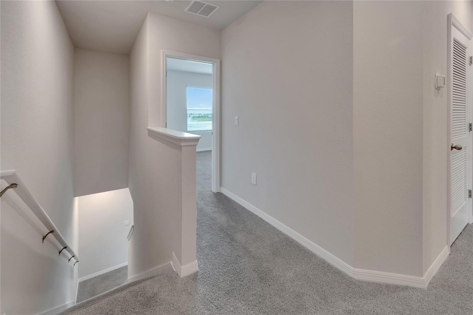 Image 37 of 50 For 17637 Crescent Moon Loop