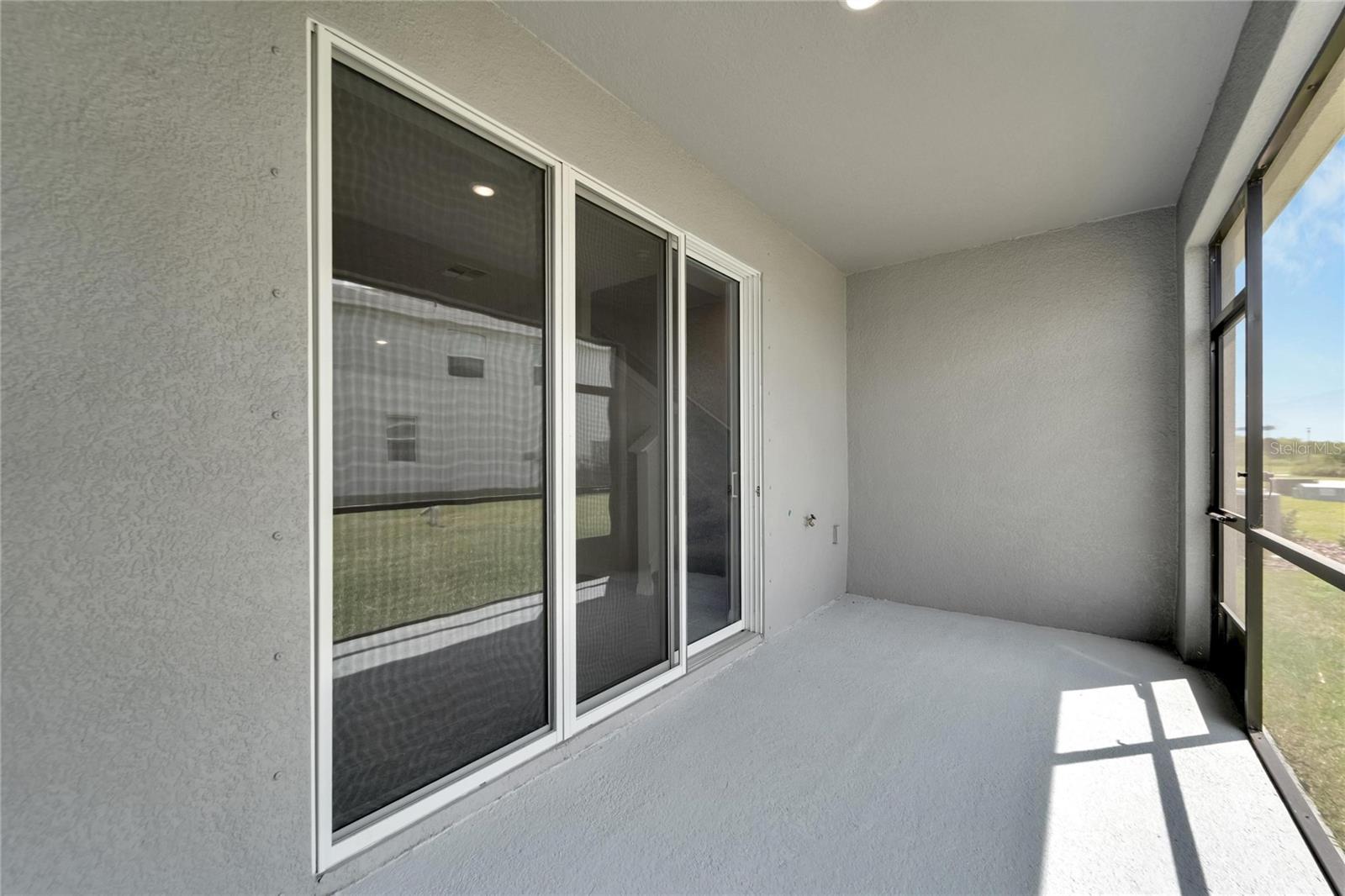 Image 44 of 50 For 17637 Crescent Moon Loop