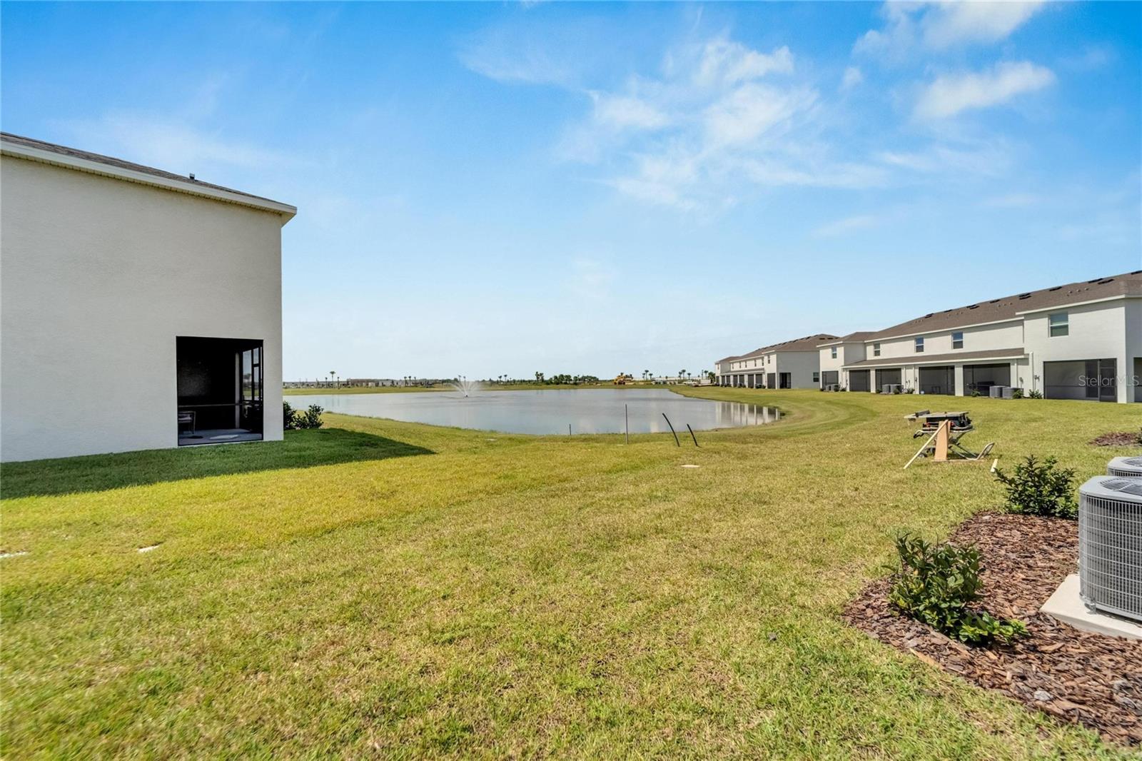 Image 48 of 50 For 17637 Crescent Moon Loop