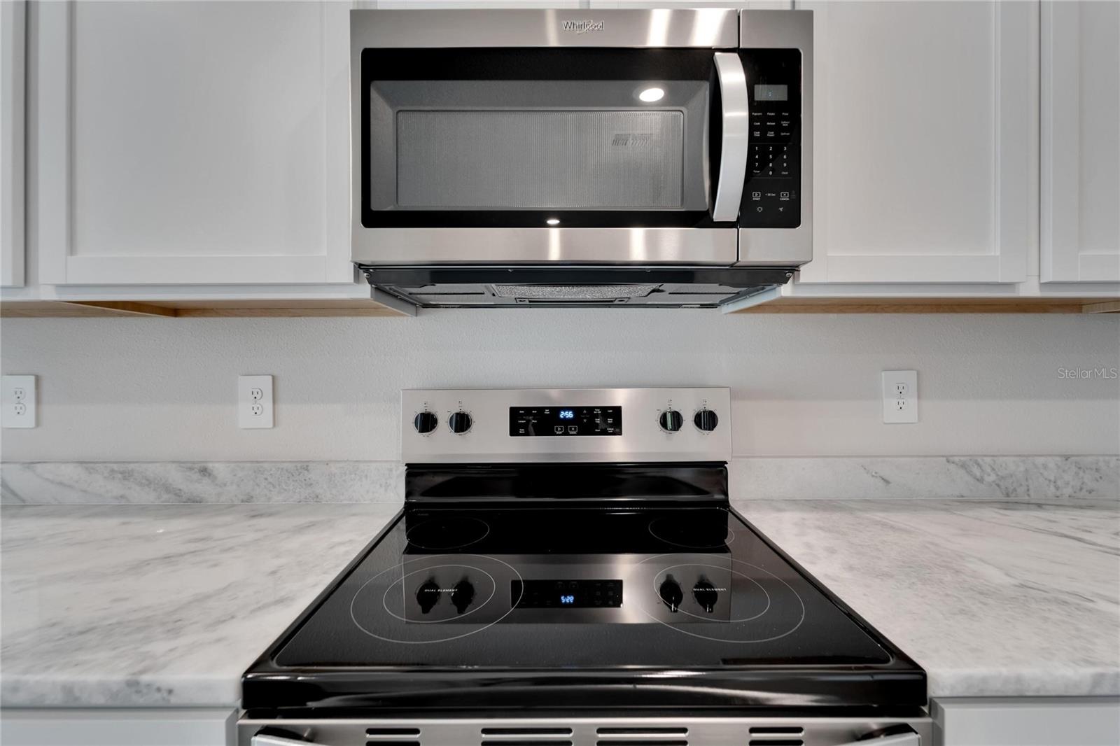 Image 9 of 50 For 17637 Crescent Moon Loop