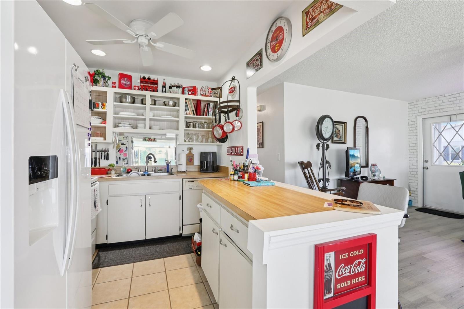 Image 11 of 55 For 2339 Glenmore Circle