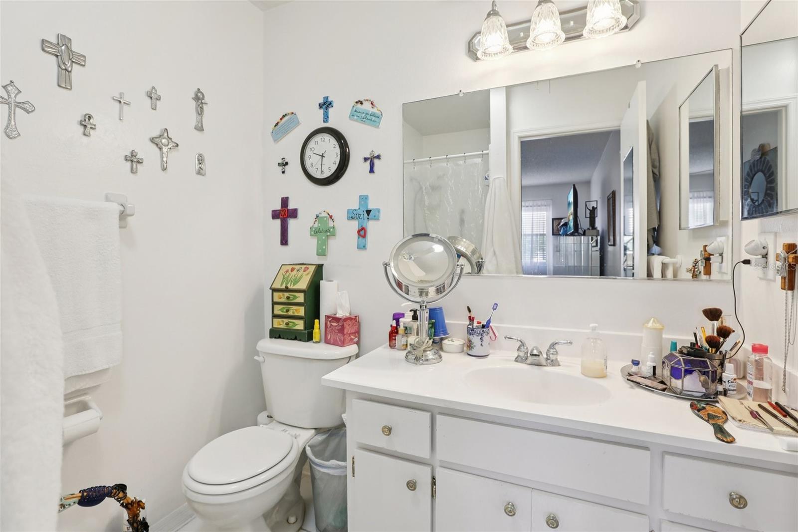 Image 15 of 55 For 2339 Glenmore Circle