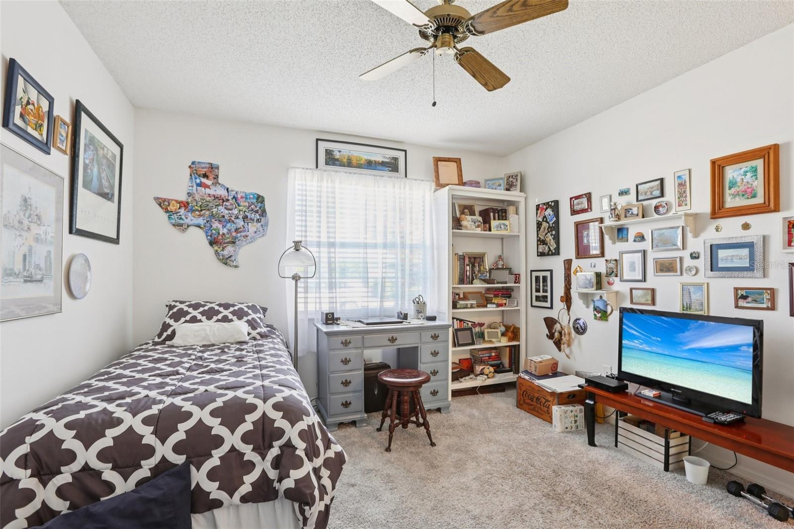Image 17 of 55 For 2339 Glenmore Circle