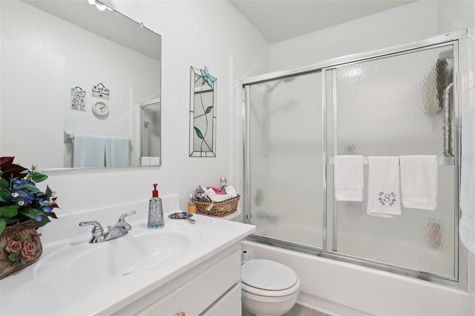 Image 19 of 55 For 2339 Glenmore Circle