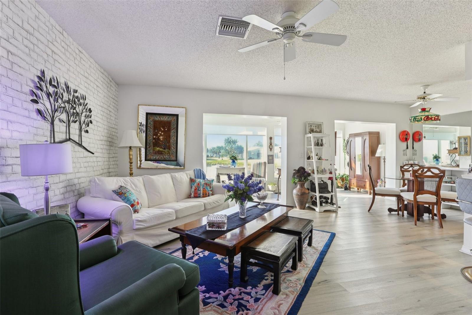 Image 3 of 55 For 2339 Glenmore Circle