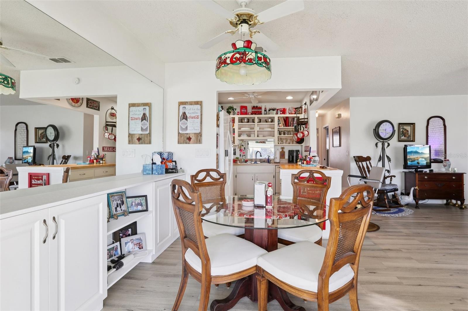 Image 8 of 55 For 2339 Glenmore Circle