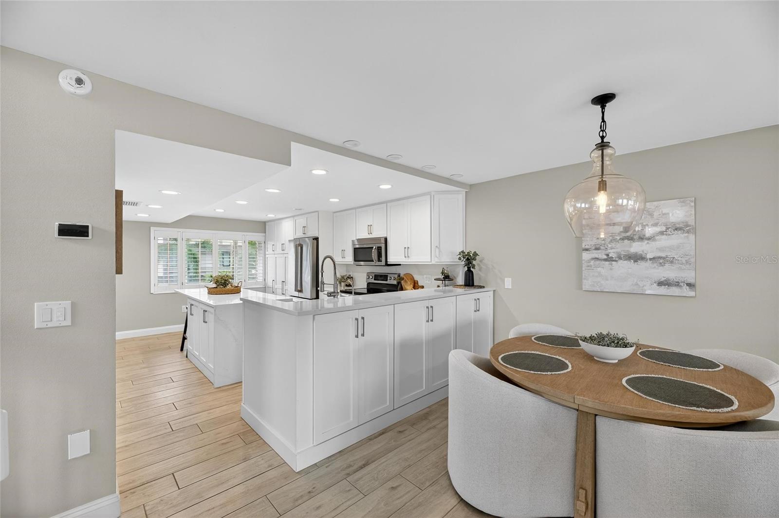 Image 50 of 70 For 160 Marina Del Rey Court