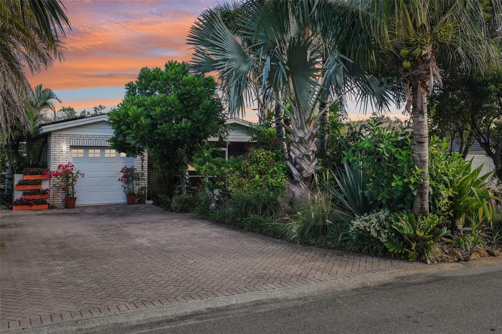 Details for 5715 4th Avenue N, ST PETERSBURG, FL 33710