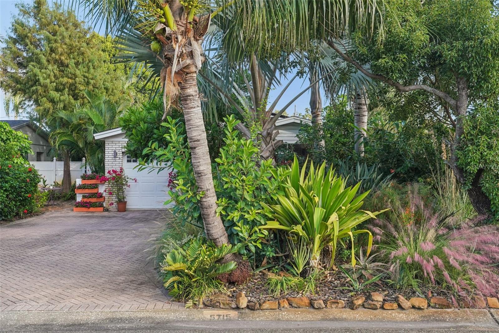 Image 2 of 50 For 5715 4th Avenue N