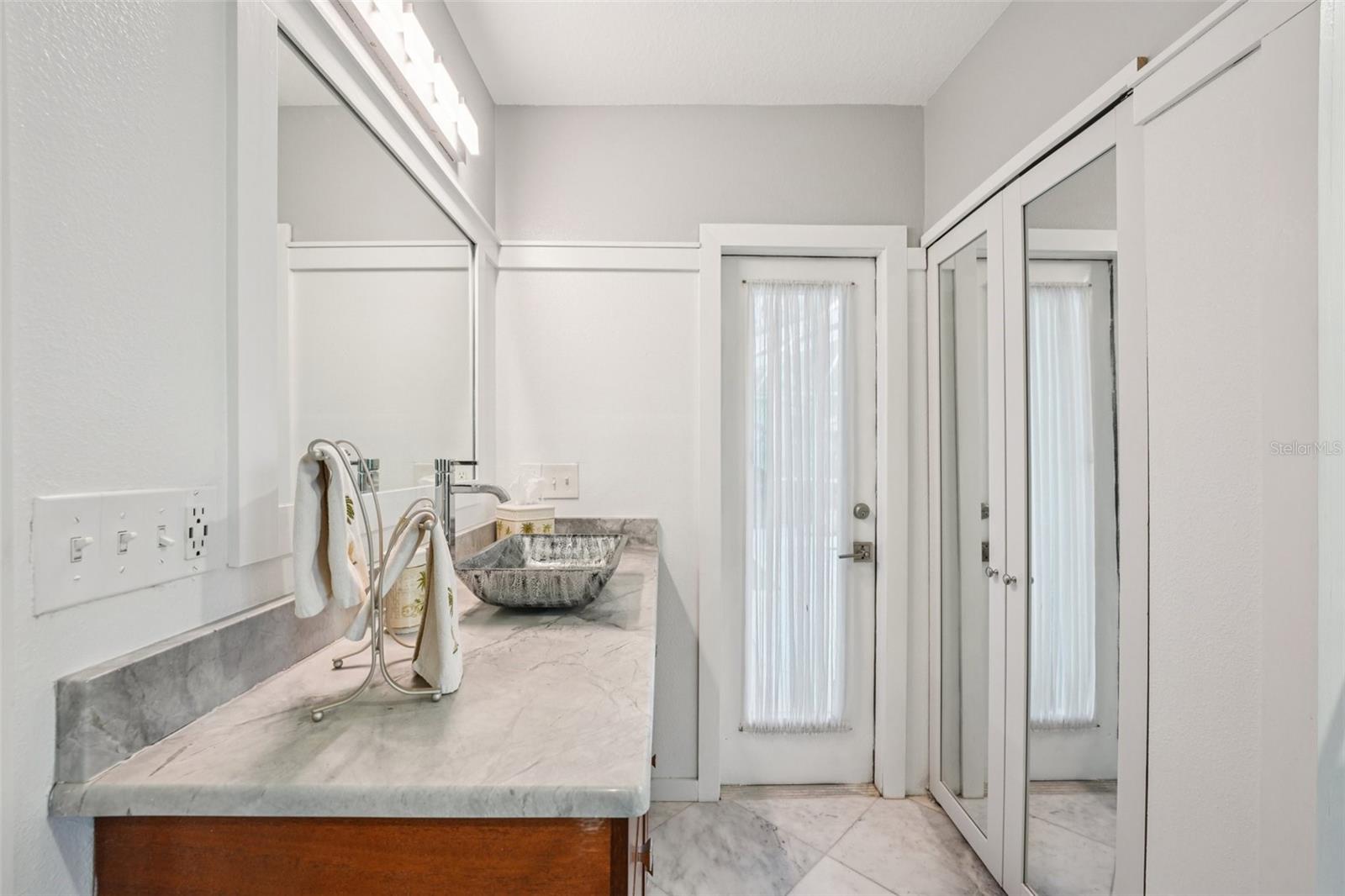 Image 26 of 50 For 5715 4th Avenue N