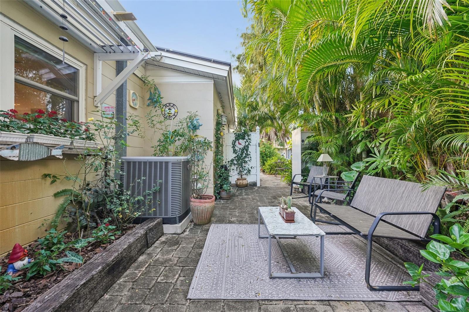 Image 36 of 50 For 5715 4th Avenue N