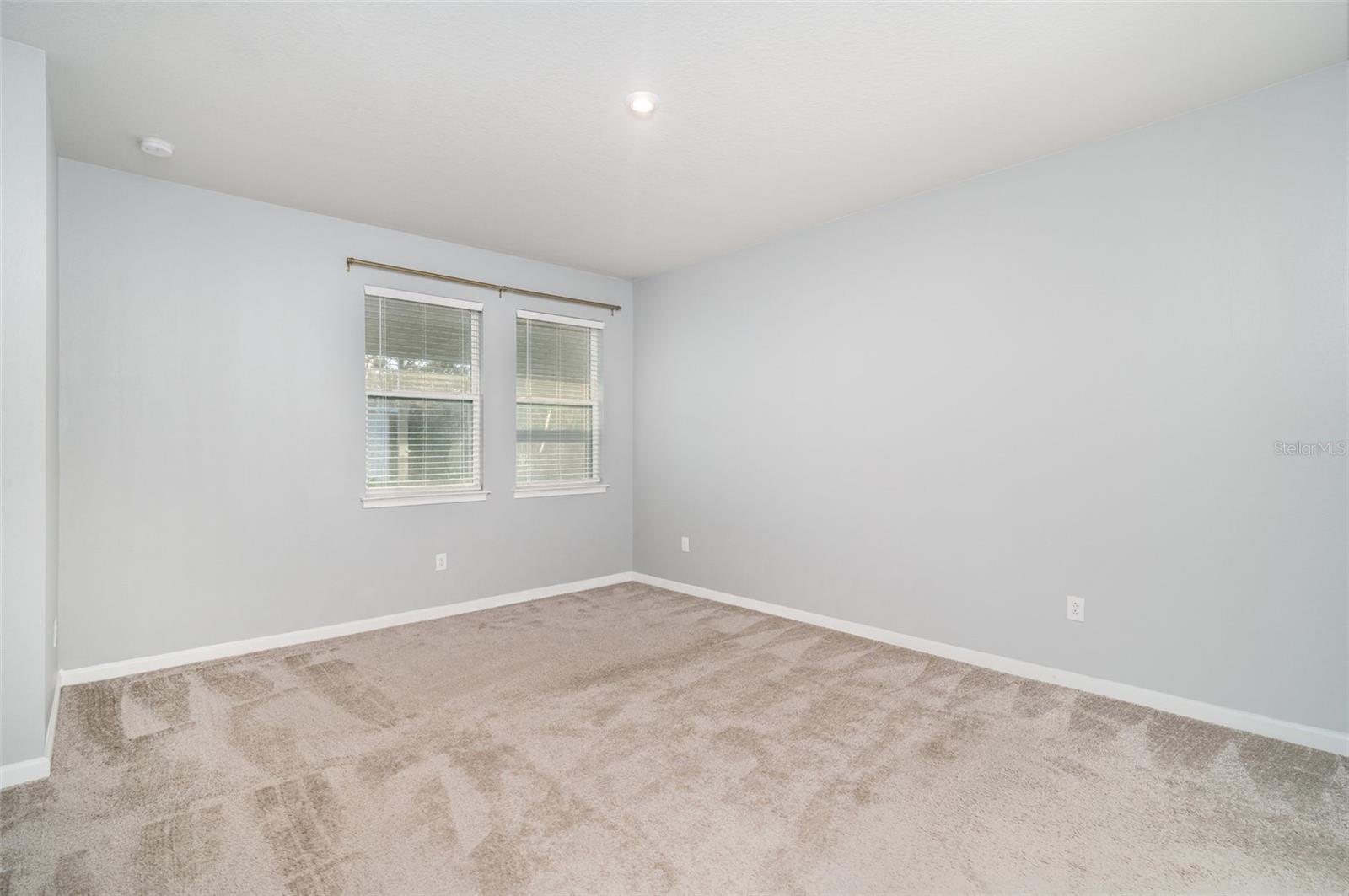 Image 18 of 43 For 5564 Coachwood Cove