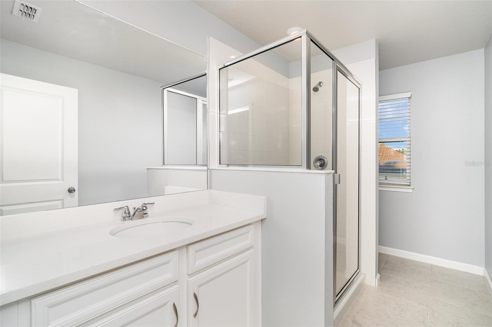 Image 26 of 43 For 5564 Coachwood Cove