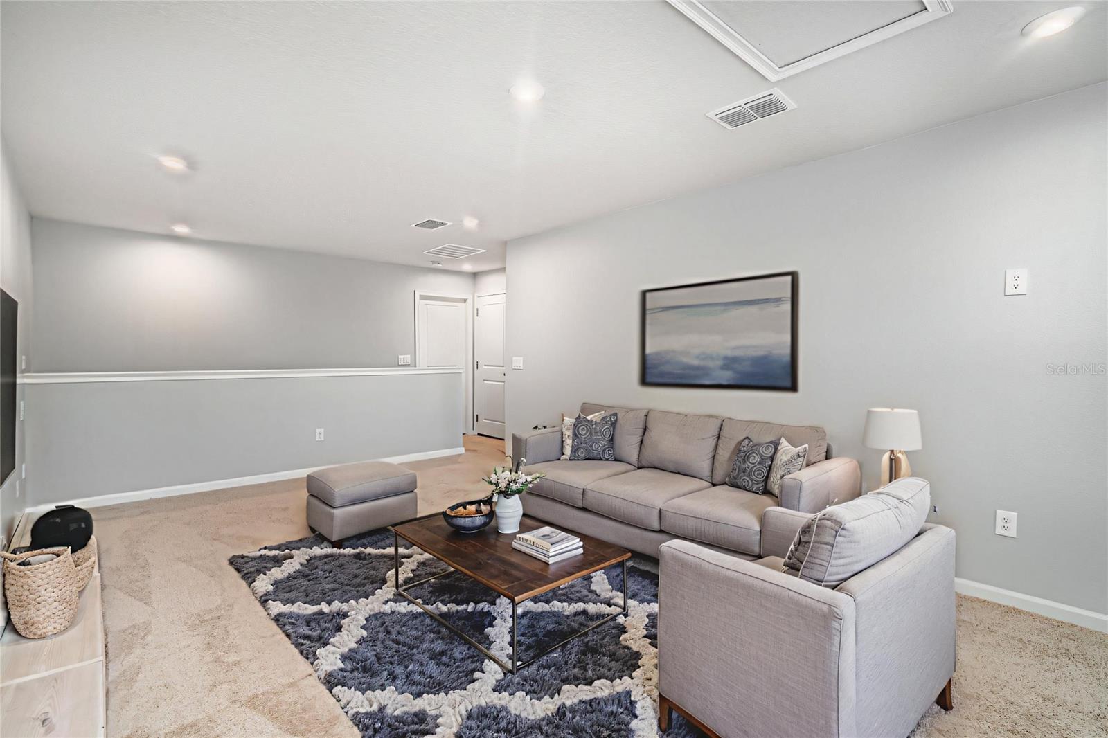 Image 31 of 43 For 5564 Coachwood Cove