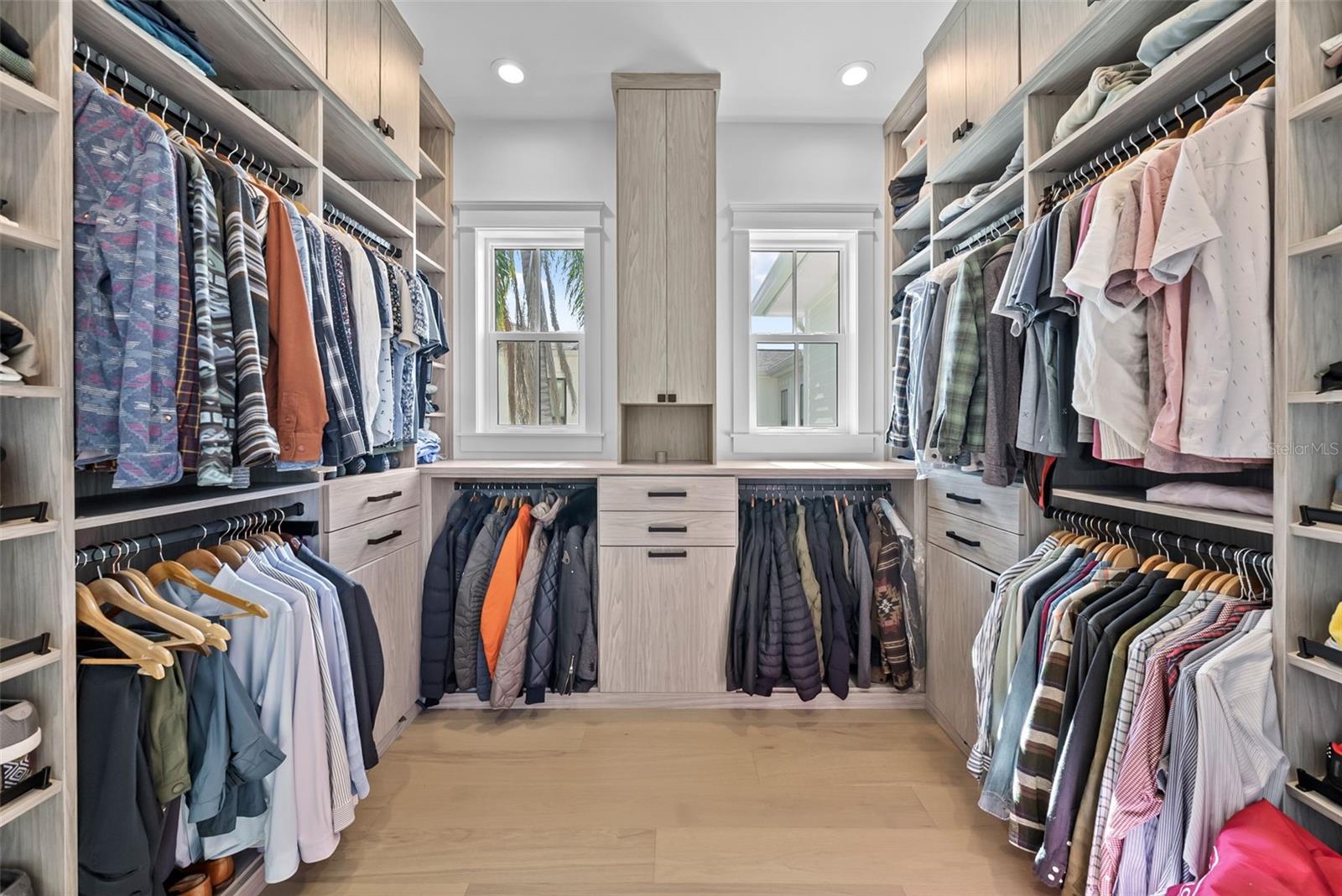 Image 13 of 26 For 321 12th Avenue Ne