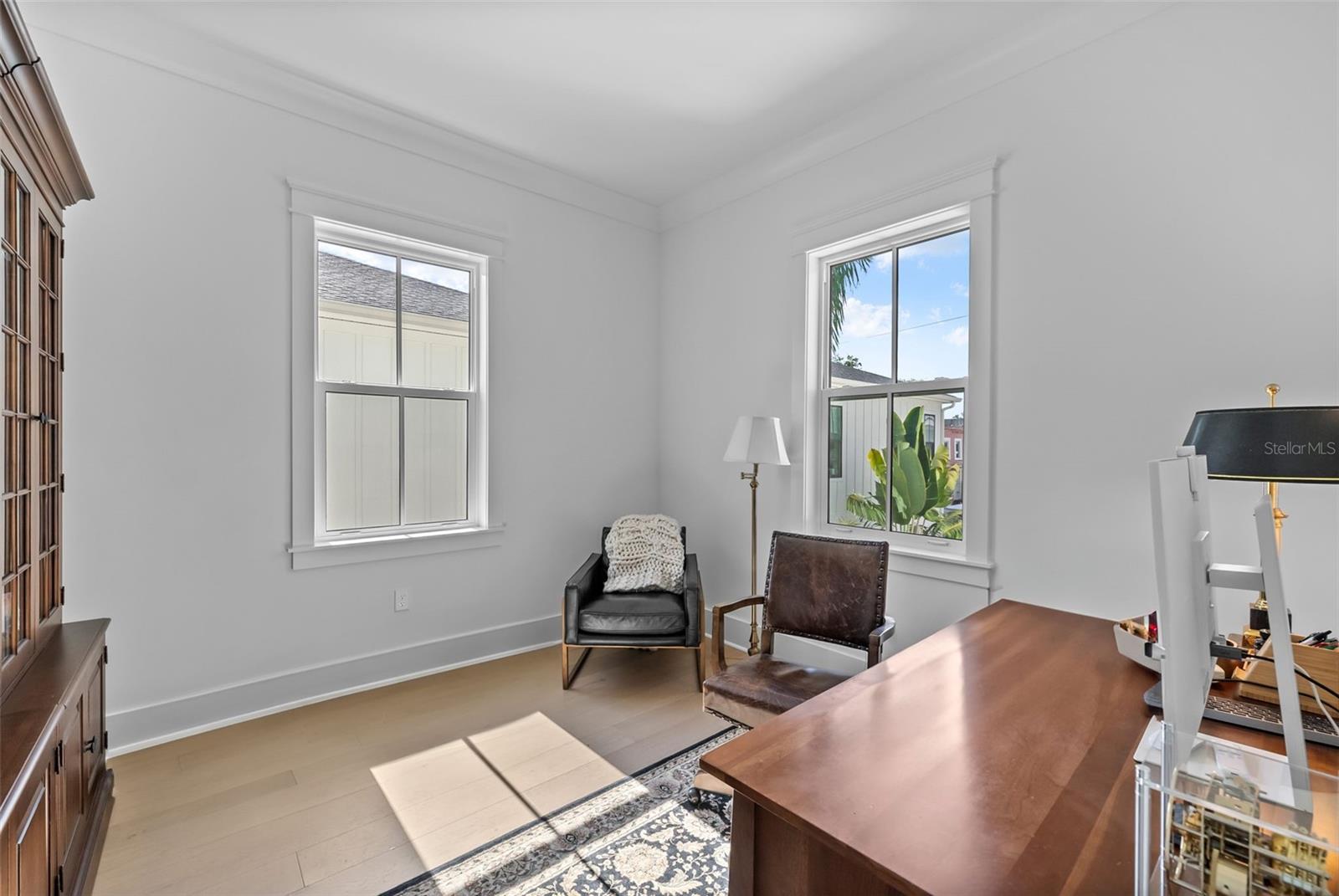 Image 20 of 26 For 321 12th Avenue Ne