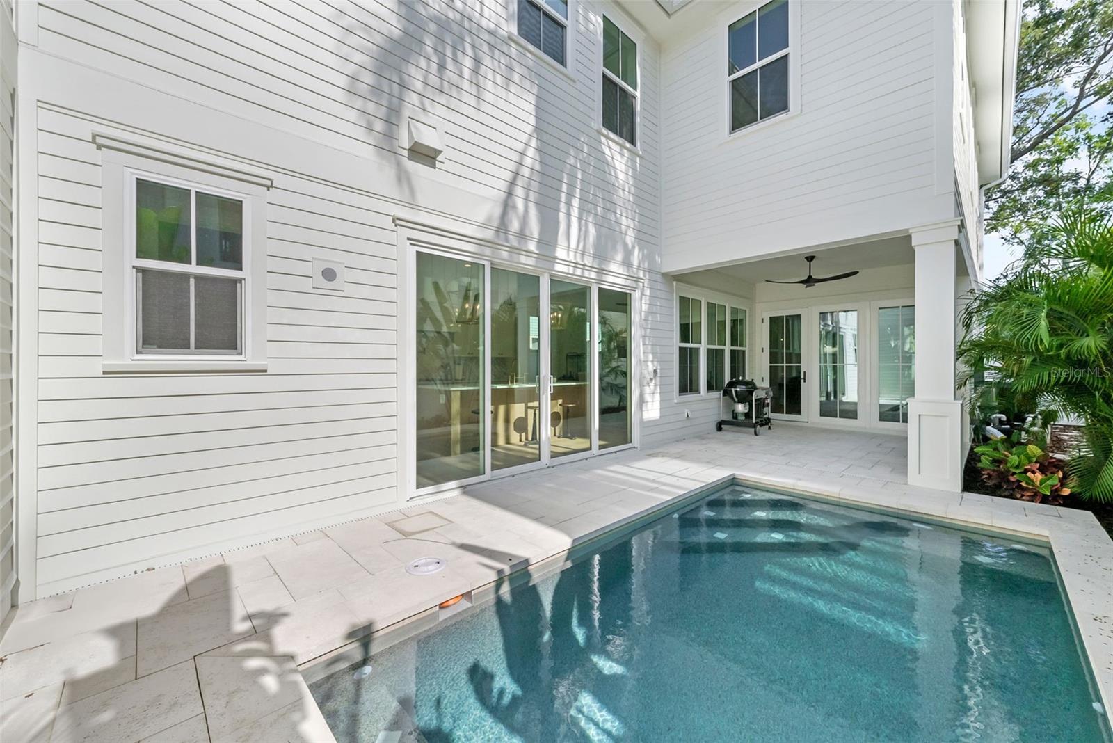 Image 22 of 26 For 321 12th Avenue Ne