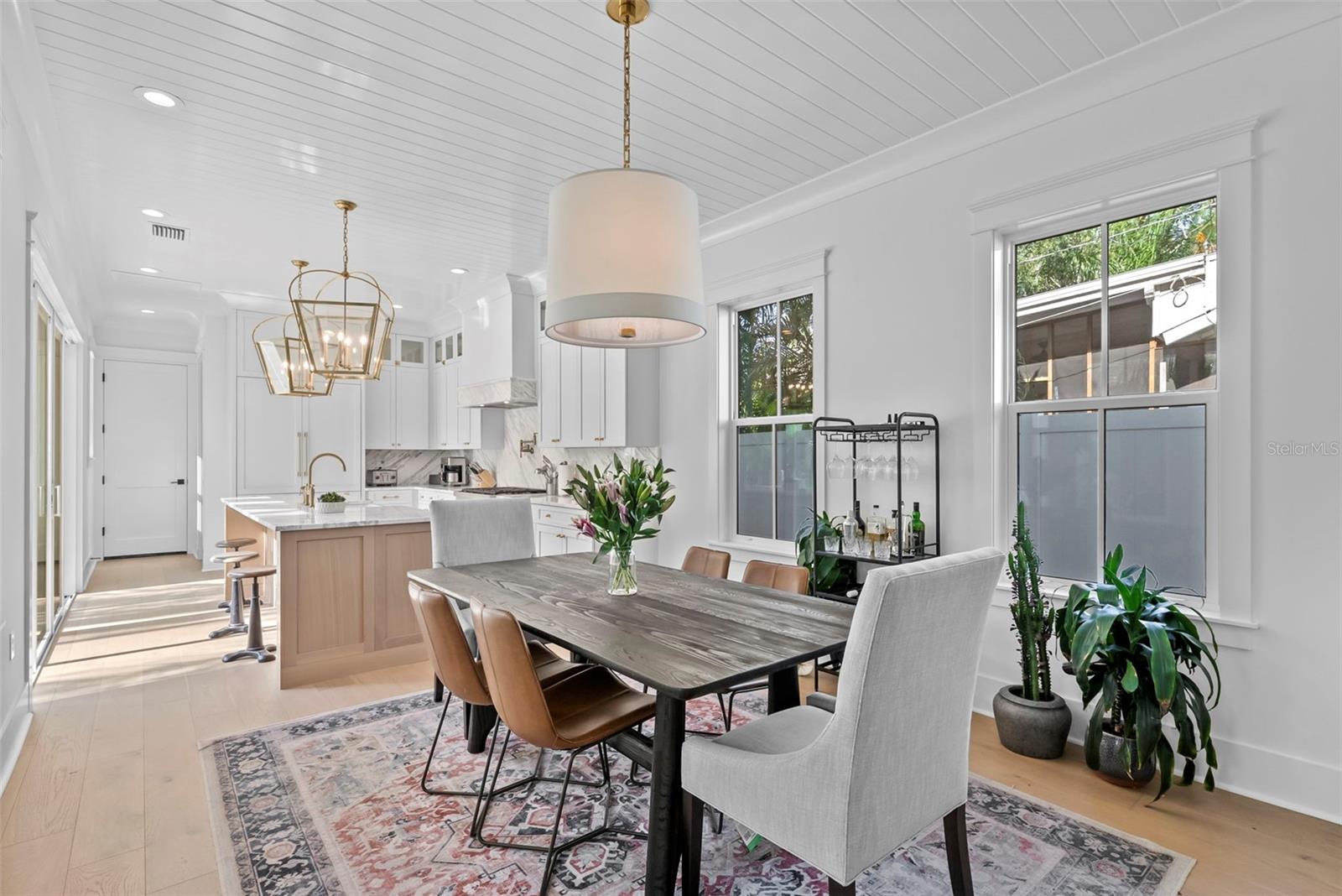 Image 5 of 26 For 321 12th Avenue Ne