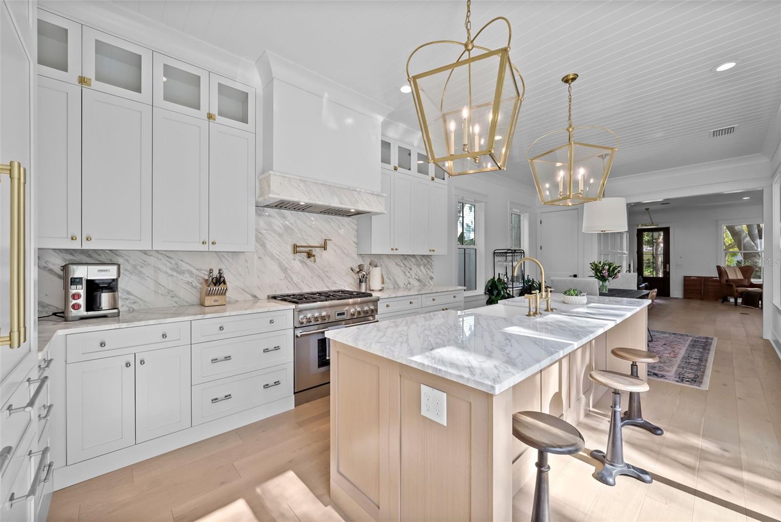 Image 6 of 26 For 321 12th Avenue Ne