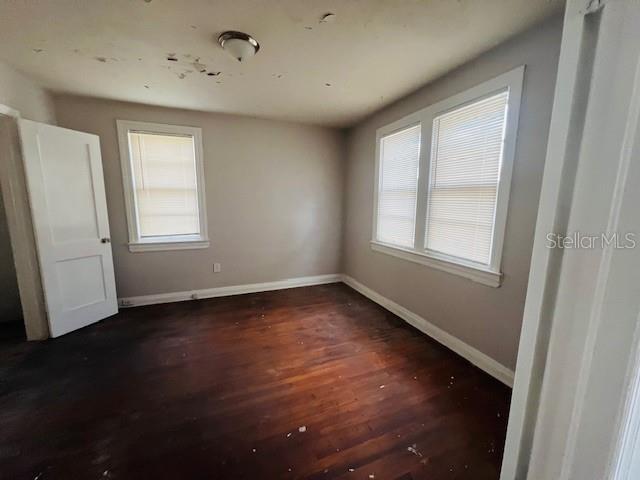 Image 7 of 11 For 811 Orient Street