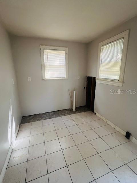 Image 8 of 11 For 811 Orient Street