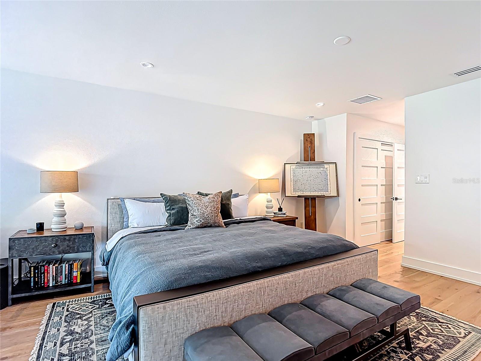 Image 20 of 37 For 4711 Estrella Street