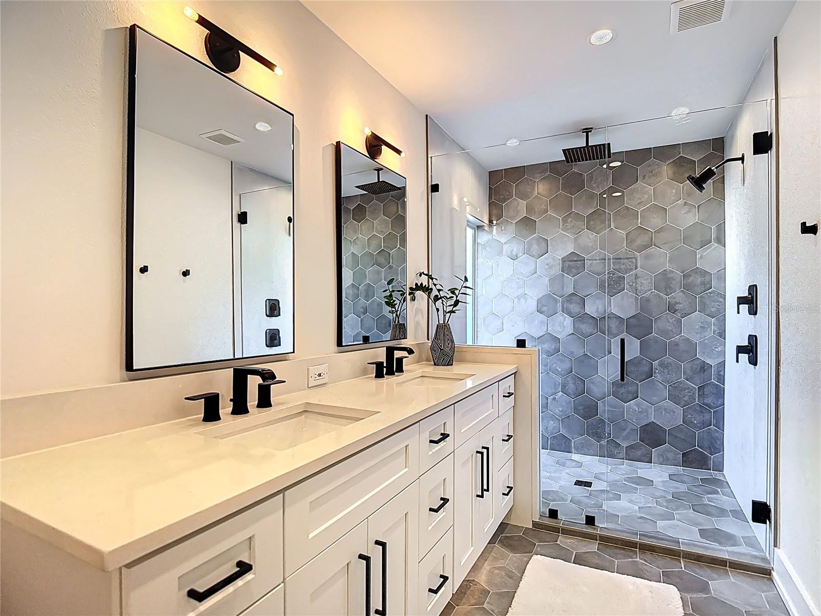 Image 23 of 37 For 4711 Estrella Street