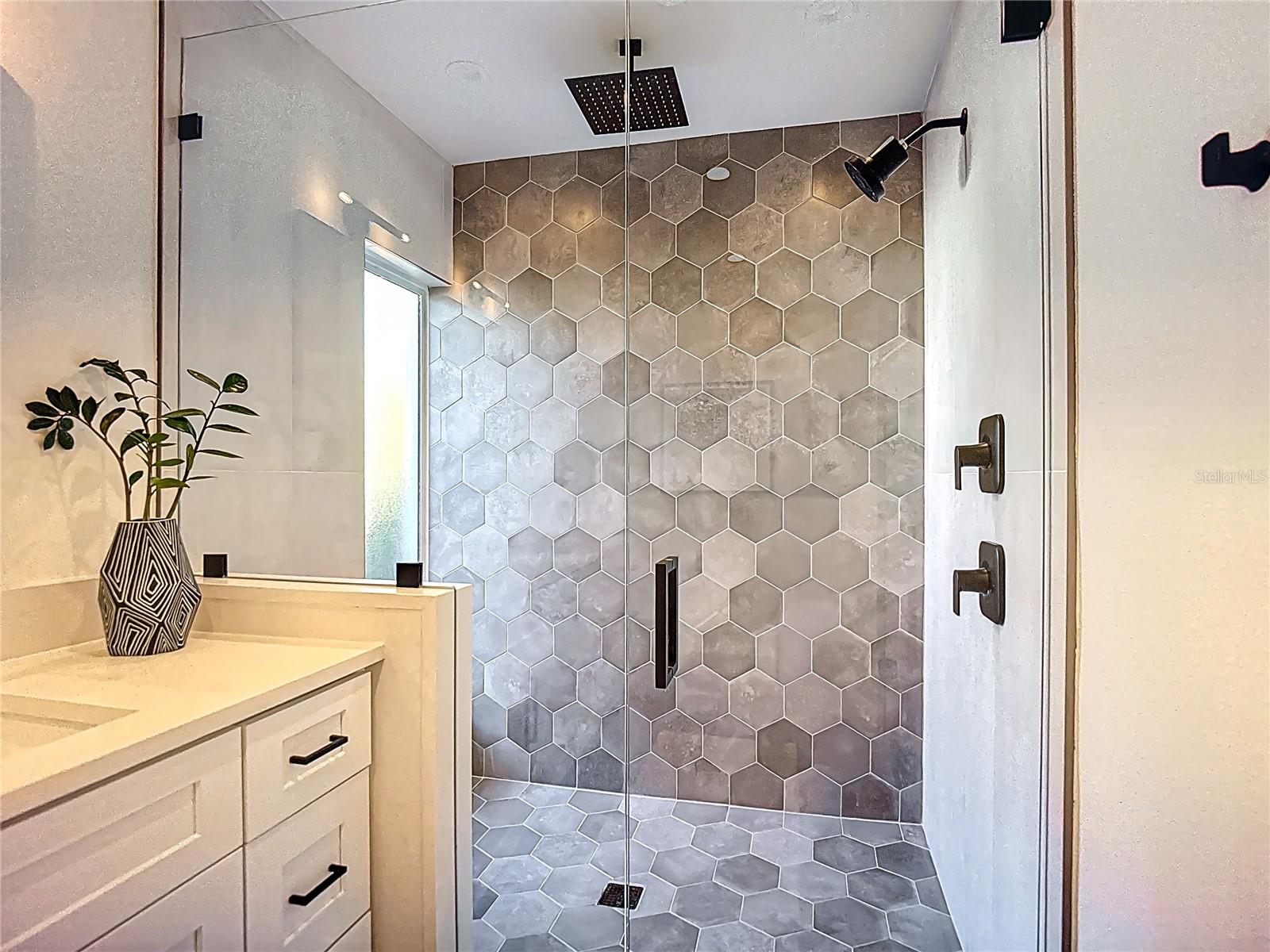 Image 24 of 37 For 4711 Estrella Street