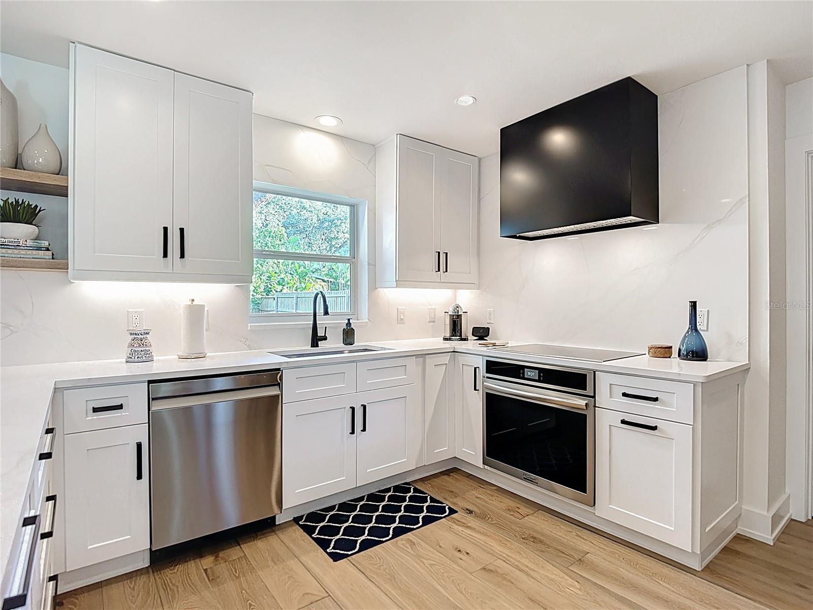 Image 6 of 37 For 4711 Estrella Street