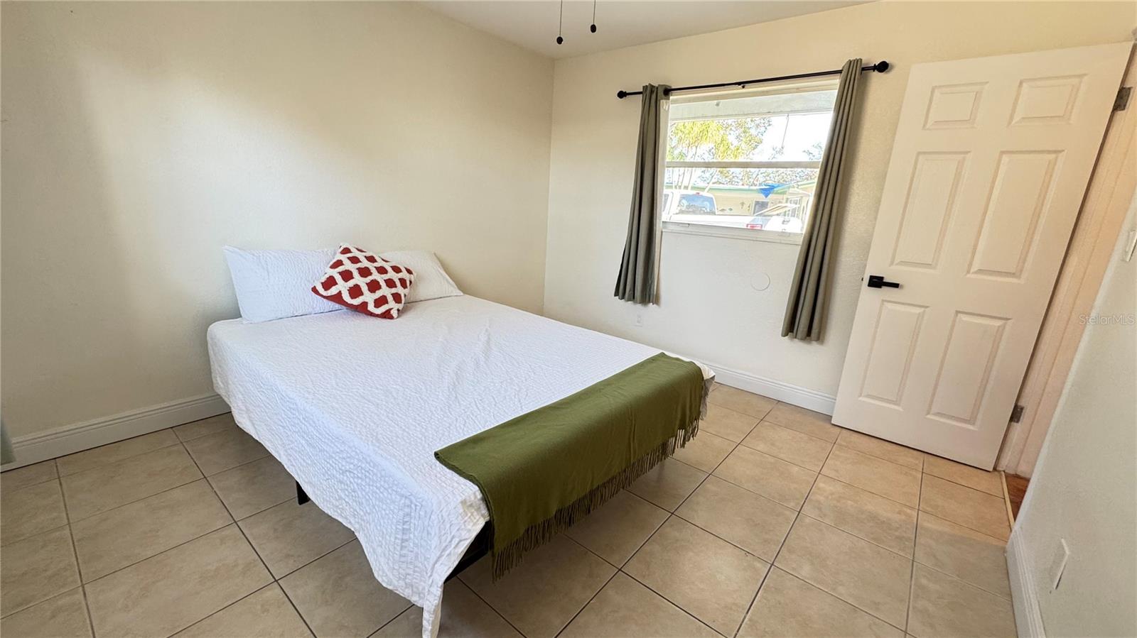 Image 23 of 39 For 10380 Tangelo Road