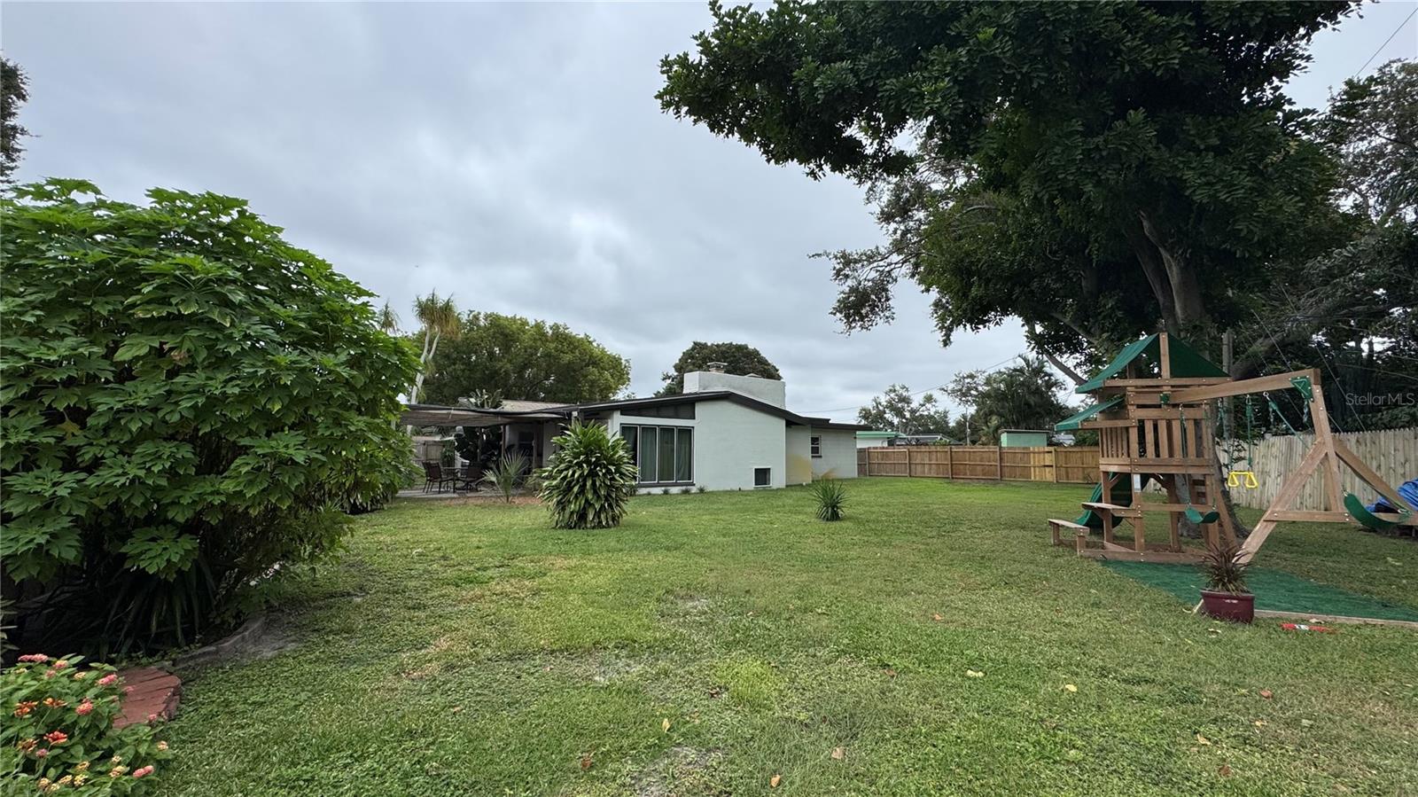 Image 33 of 39 For 10380 Tangelo Road