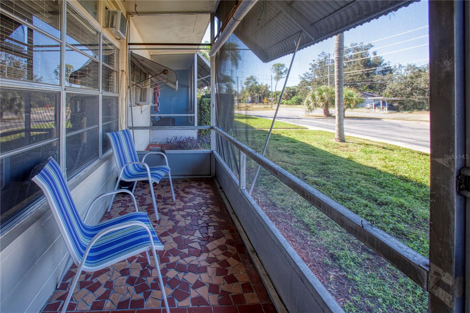 Image 3 of 12 For 4001 58th Street N 3